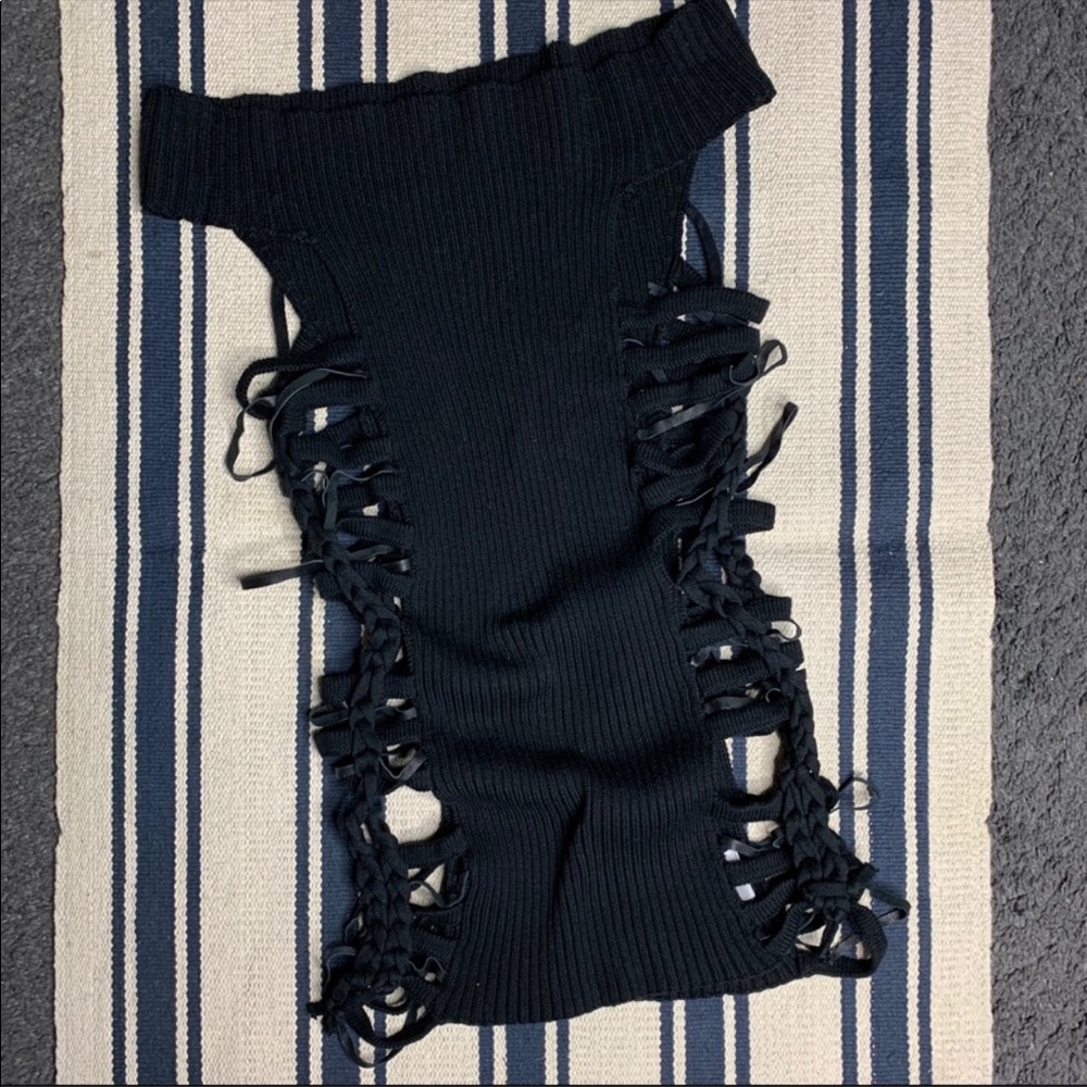 BouBou Open Shoulders Black Top L